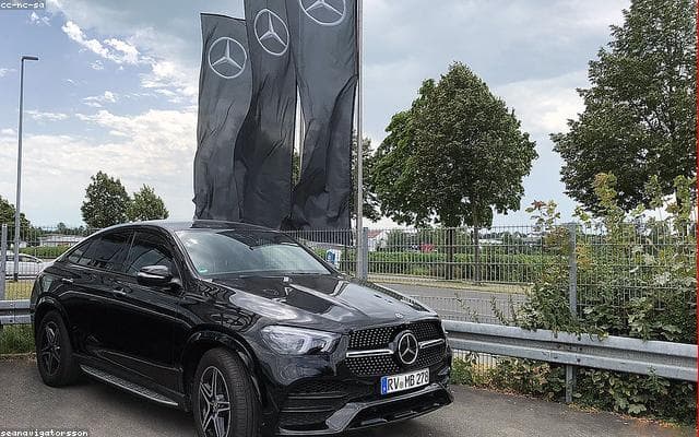 Mercedes-Benz GLC 300 2023